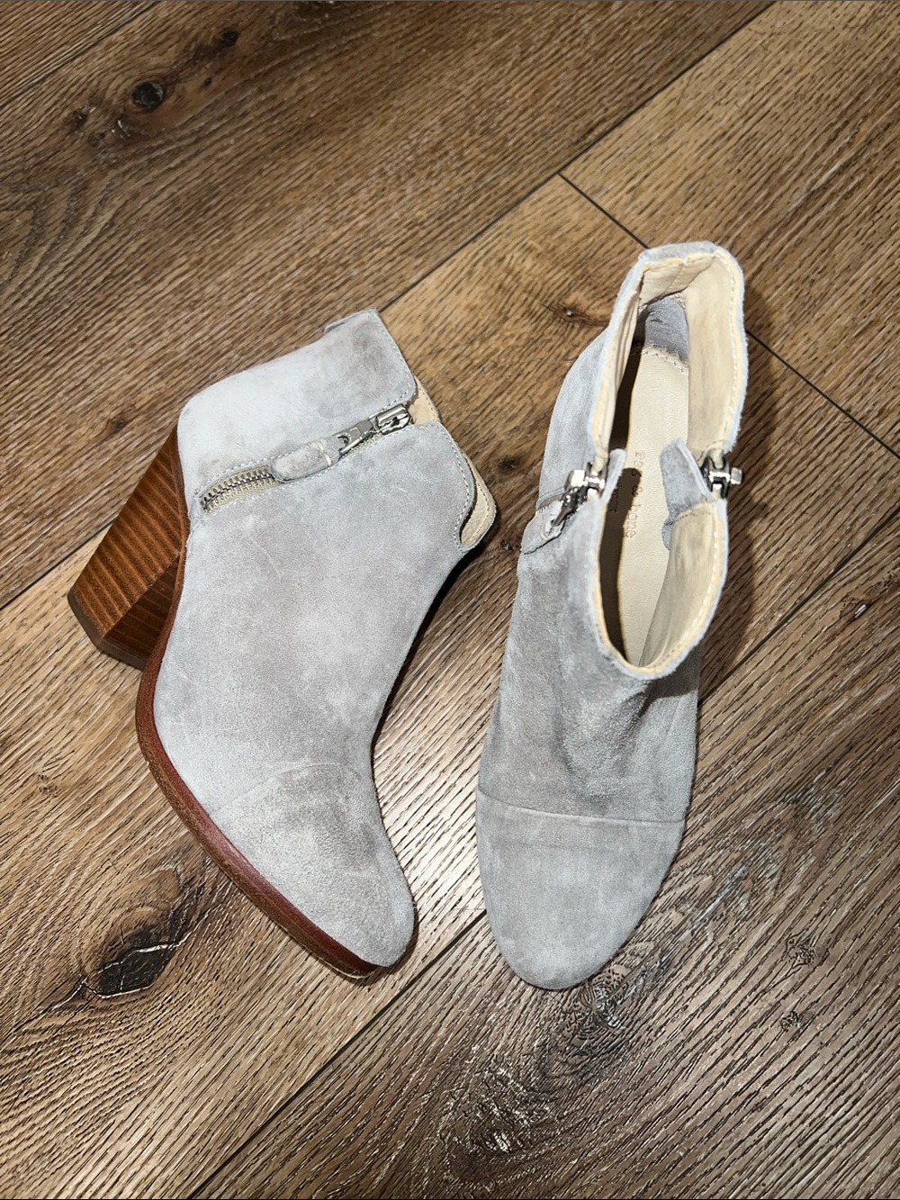 Rag & Bone Margot Suede Ankle Boots in Light Gray Size 35/5.5
